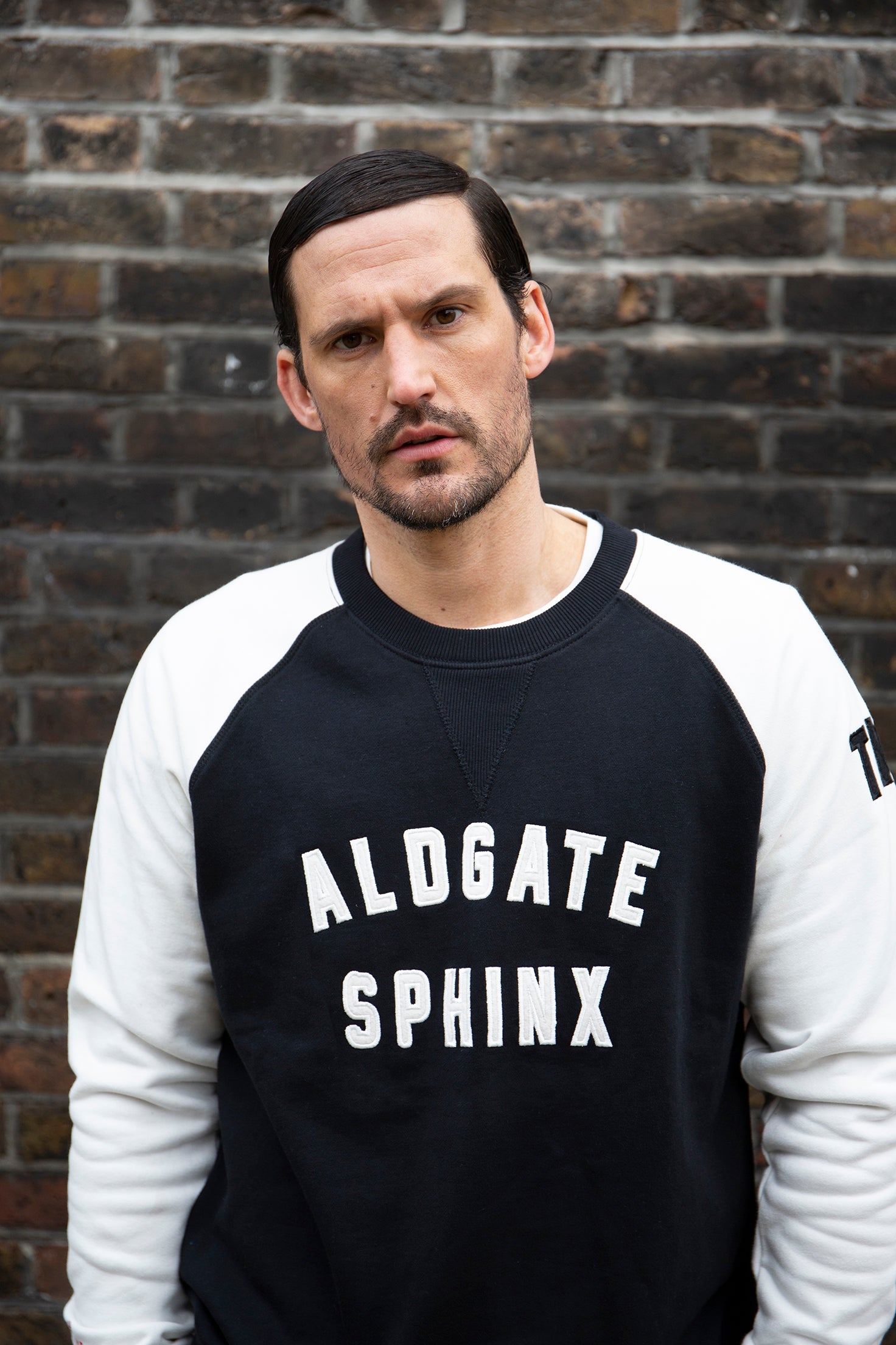 ALDGATE SPHINX APPLIQUÉ SWEATSHIRT