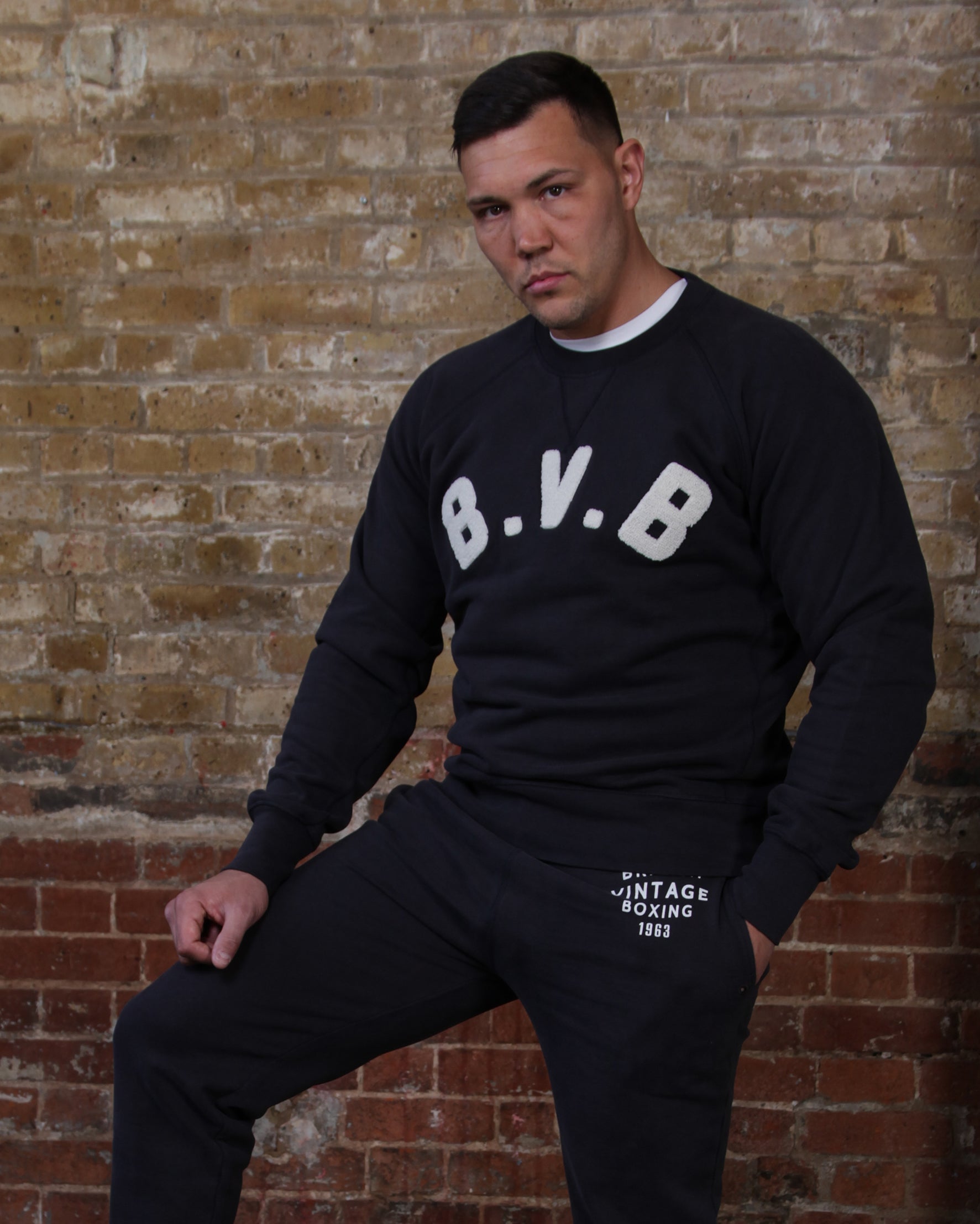BVB CREWNECK SWEATSHIRT - SIZE MEDIUM