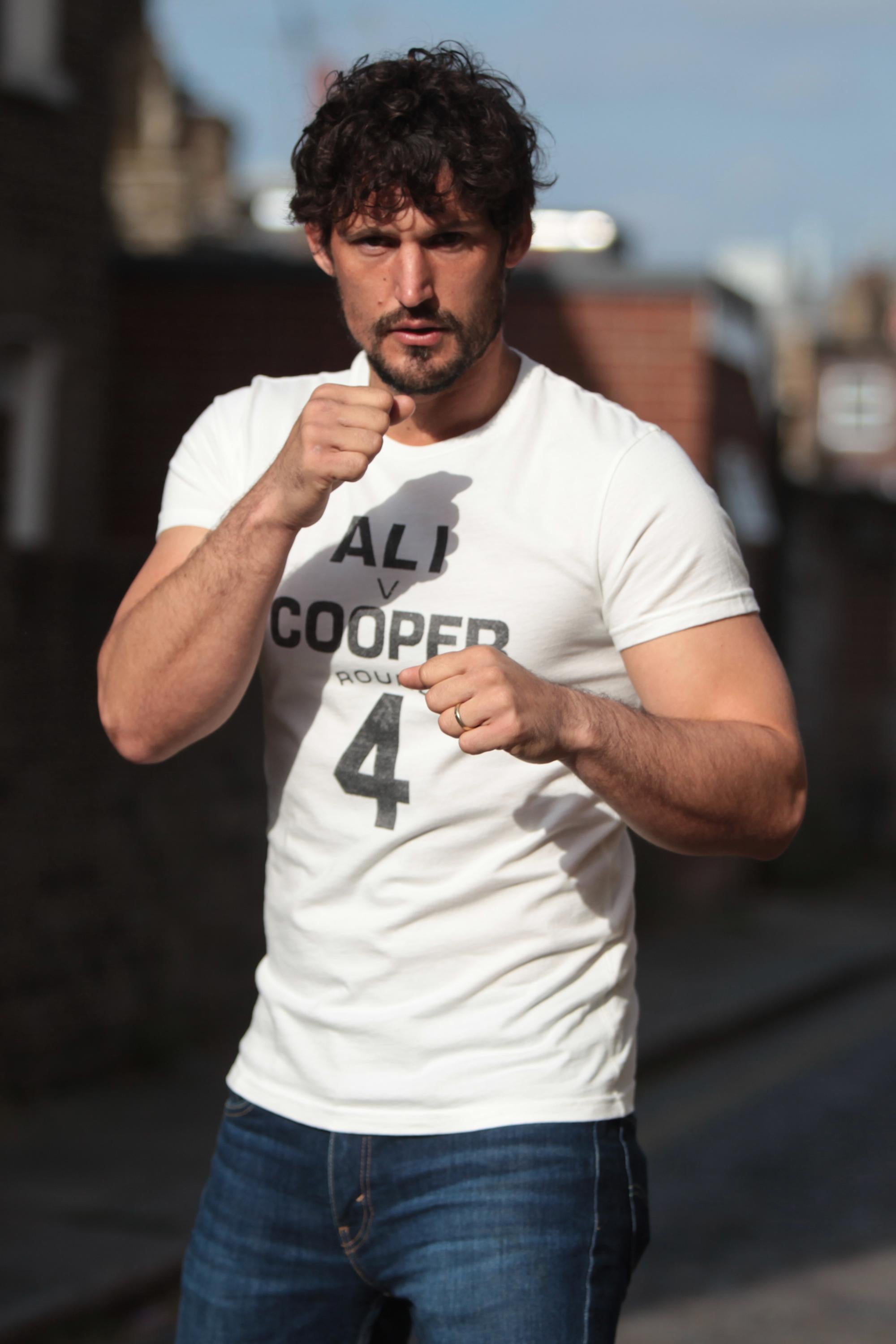 BROUGHTON ALI V COOPER T-SHIRT - VINTAGE WHITE