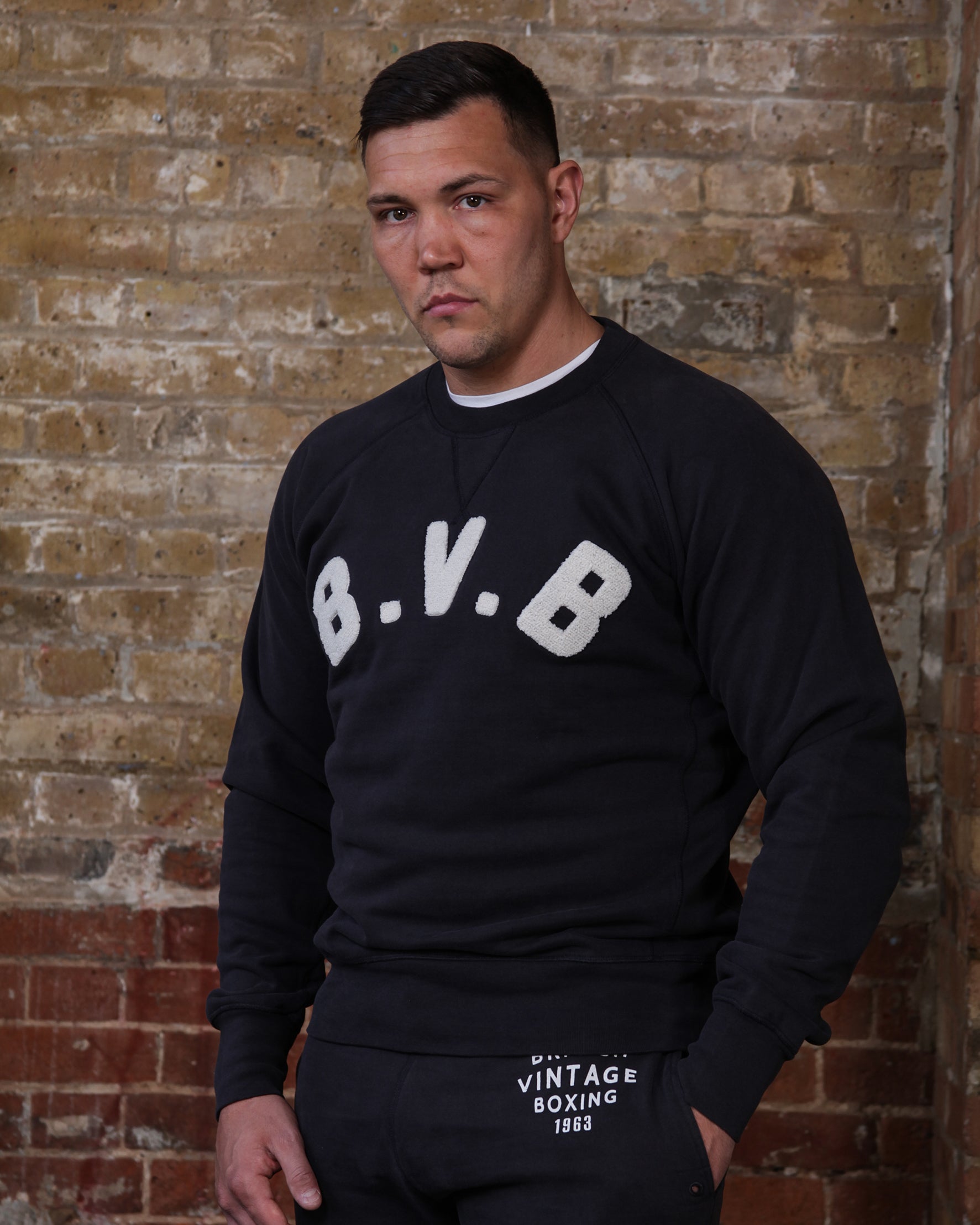 BVB CREWNECK SWEATSHIRT - SIZE MEDIUM