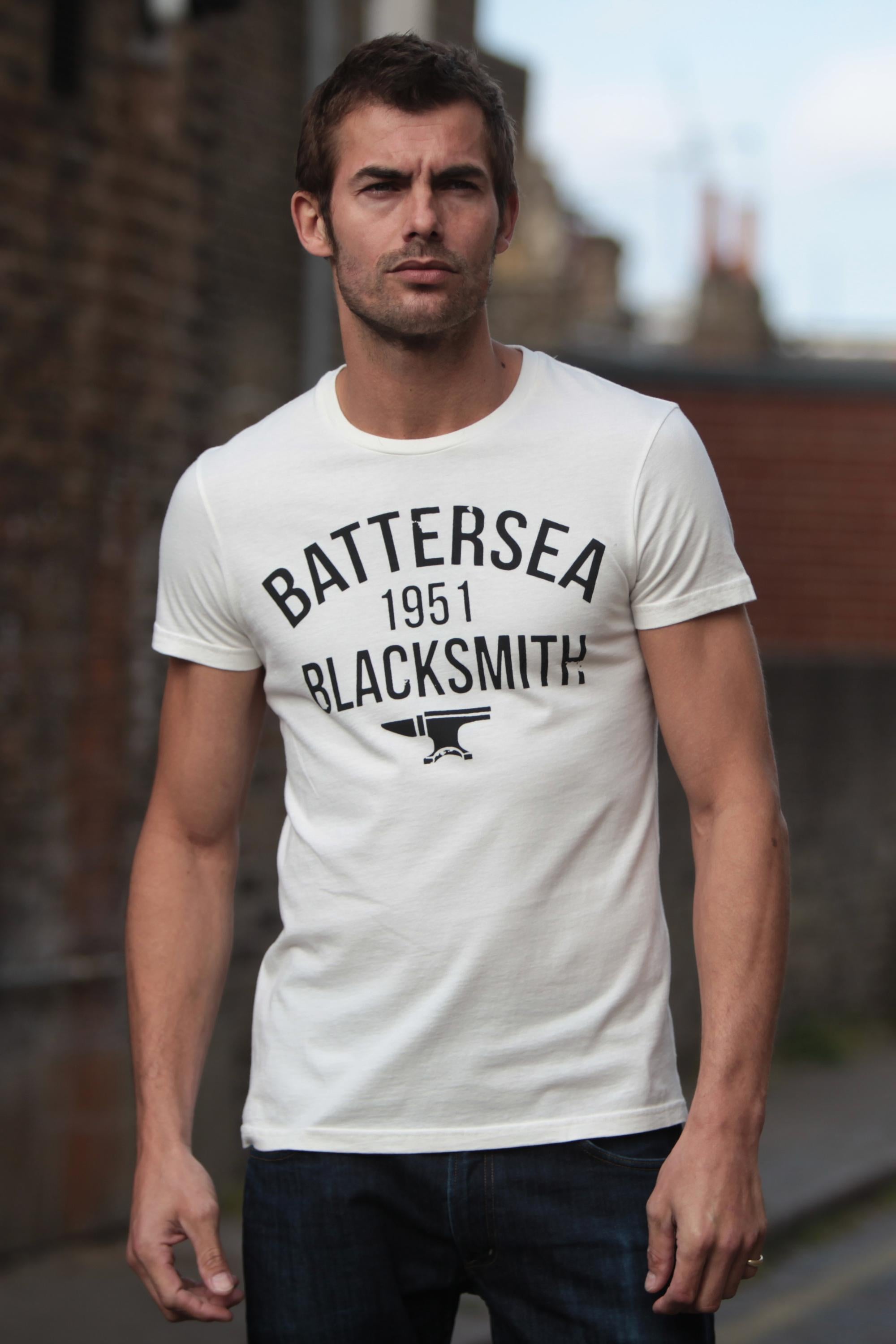 BROUGHTON BATTERSEA BLACKSMITH 1951 T-SHIRT - VINTAGE WHITE